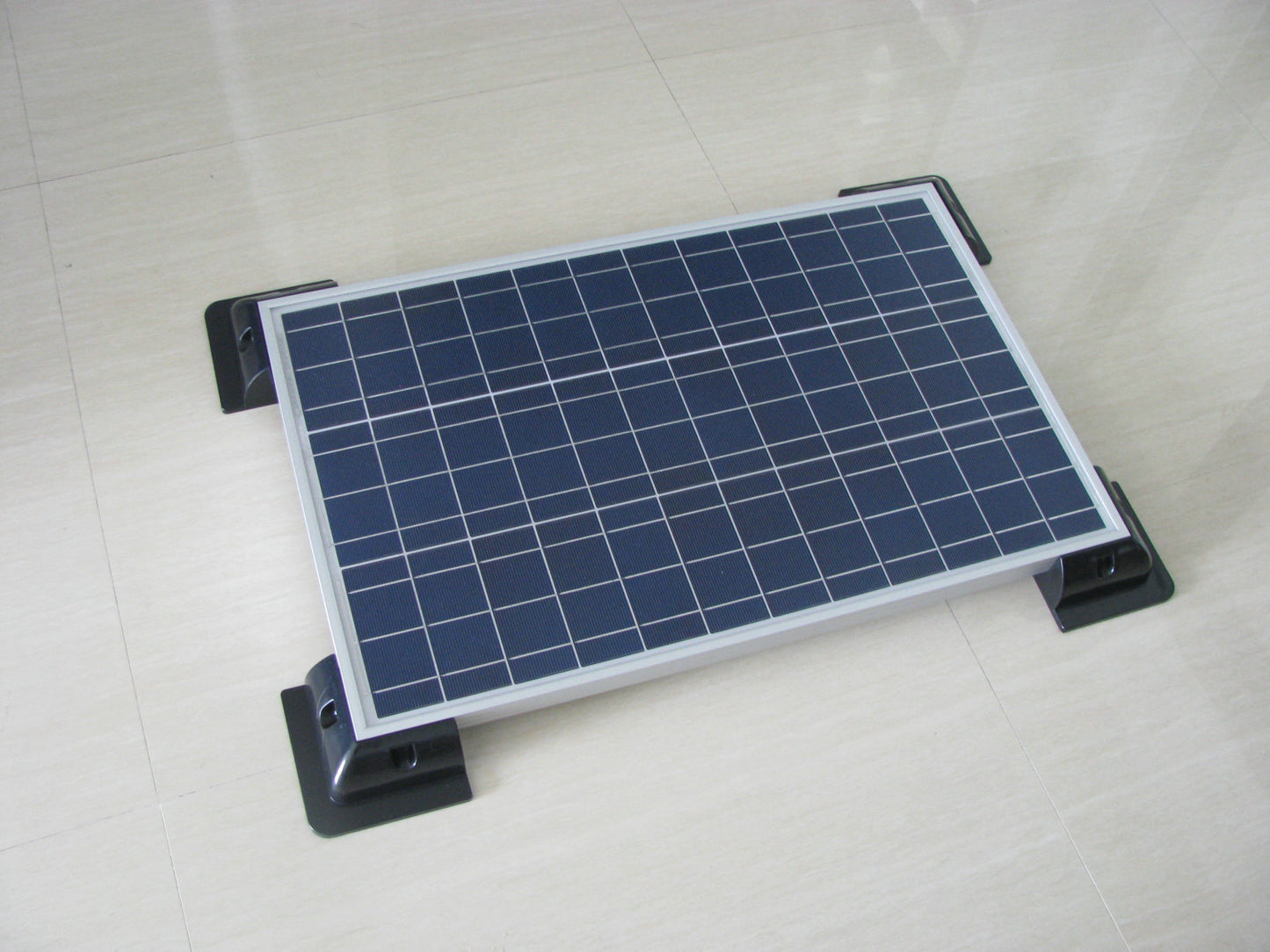 Corner bracket solar panel black